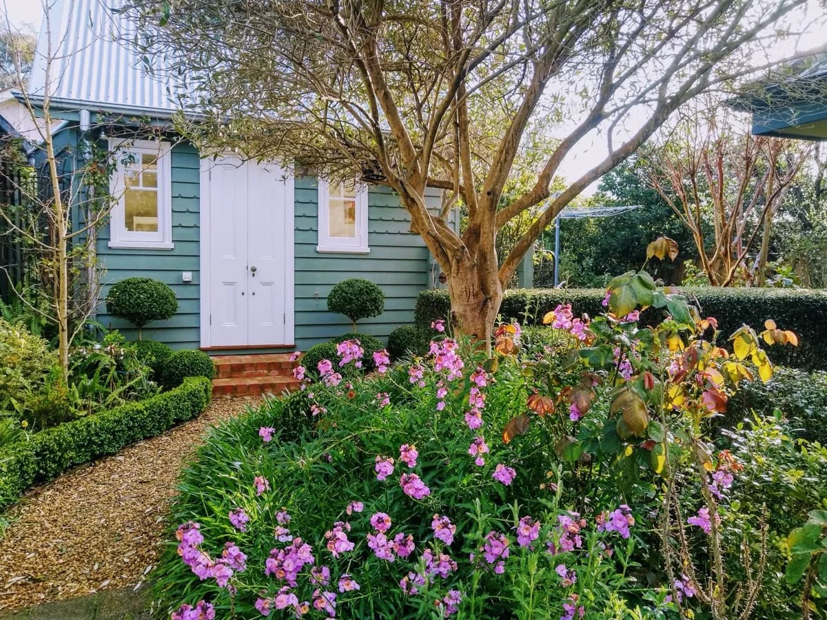 Beautifully maintained cottage garden